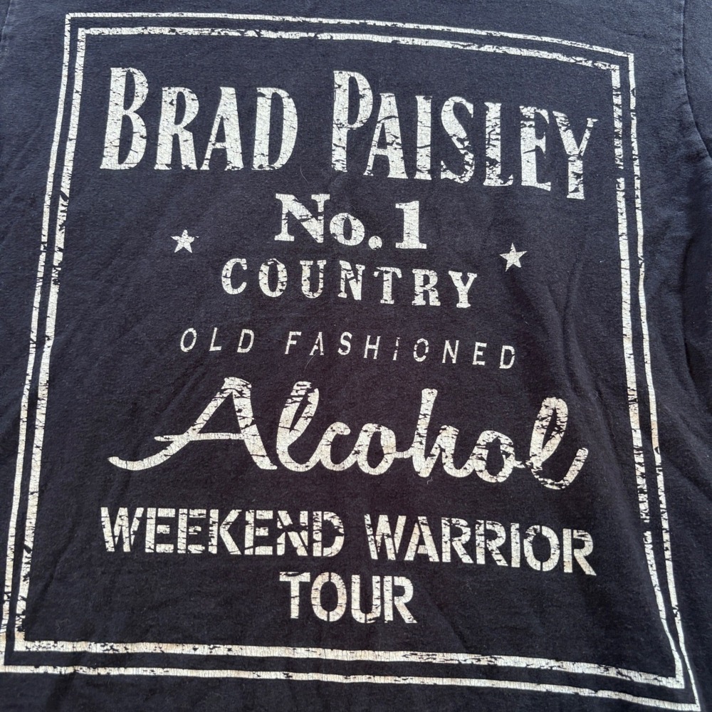Brad Paisley T Shirt Mens S Black Weekend Warrior Tour Alcohol Country Graphic